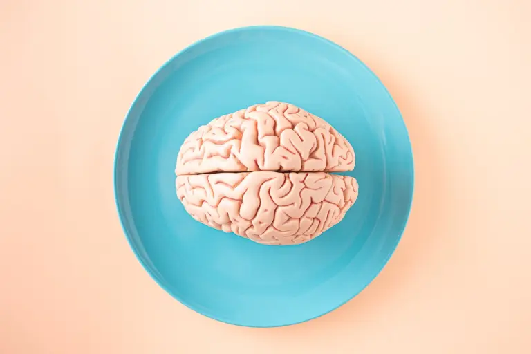 человеческий мозг на тарелке